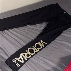 Victoria’s Secret knockout workout legging